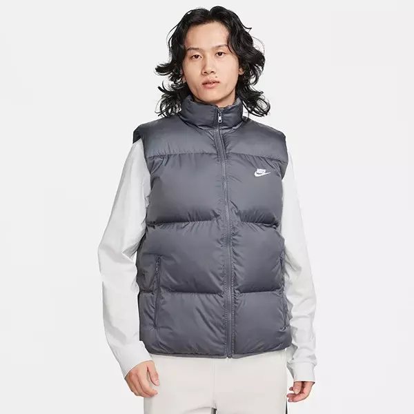 Nike NSW Club Water-Repellent Padded Vest